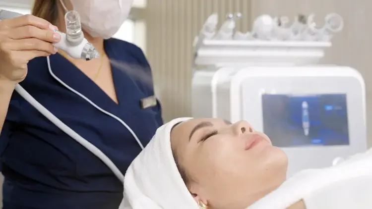 ขึ้นตอนการทำ Hydra Glow Treatment, ผิวโกลว์, Treatment, Facial Treatments, ทรีตเมนท์ผิวหน้า, piraya clinic, ภิรญา คลินิก, คลิกนิกความงาม, คลินิก, ทำหน้า, หัตถการ, เมืองทอง, ทรีตเมนท์
