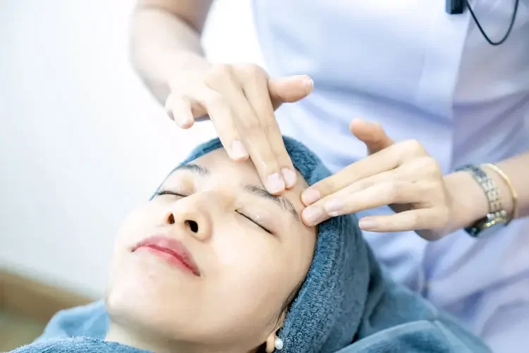 ขั้นตอนการทำทรีตเมนท์ลลดใต้ตาคล้ำ, Eyes Treatment, Facial Treatments, ทรีตเมนท์ผิวหน้า, piraya clinic, ภิรญา คลินิก, คลิกนิกความงาม, คลินิก, ทำหน้า, หัตถการ, เมืองทอง, ทรีตเมนท์