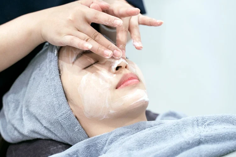 ขั้นตอนการทำ Luminous Skin Detox, ดีท็อกซ์ผิว, คืนความกระจ่างใส, ทรีตเมนท์ผิวหน้า, piraya clinic, ภิรญา คลินิก, คลิกนิกความงาม, คลินิก, ทำหน้า, หัตถการ, เมืองทอง, ทรีตเมนท์