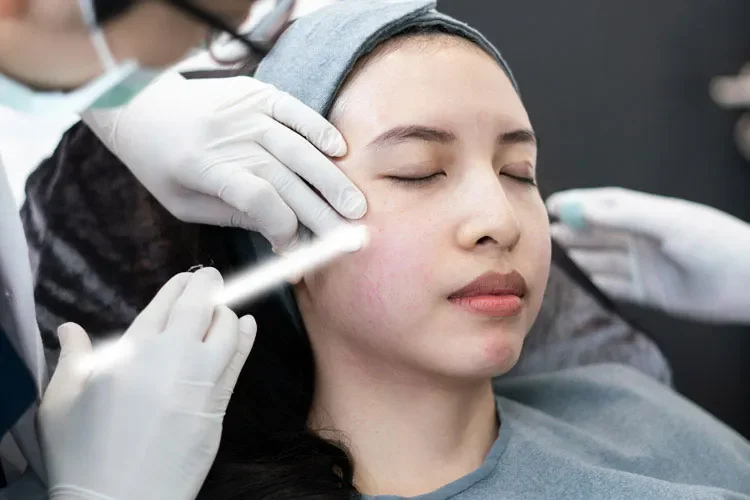 piraya clinic, ภิรญา คลินิก, คลิกนิกความงาม, คลินิก, ทำหน้า, หัตถการ, เมืองทอง, หน้าใส